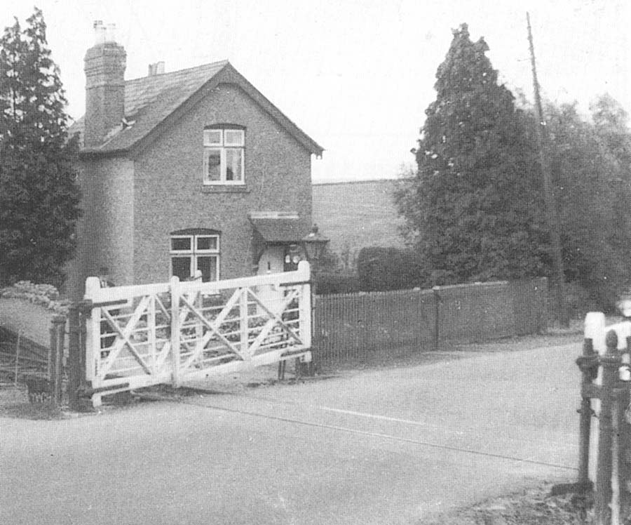 Stretton on Fosse Station A view of StrettononFosse Level Crossing