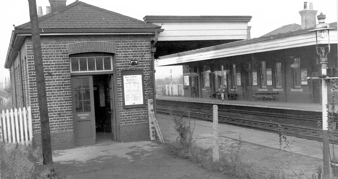 The down platform's booking hall and office situated at the bottom of the ramp from Bulkington Road