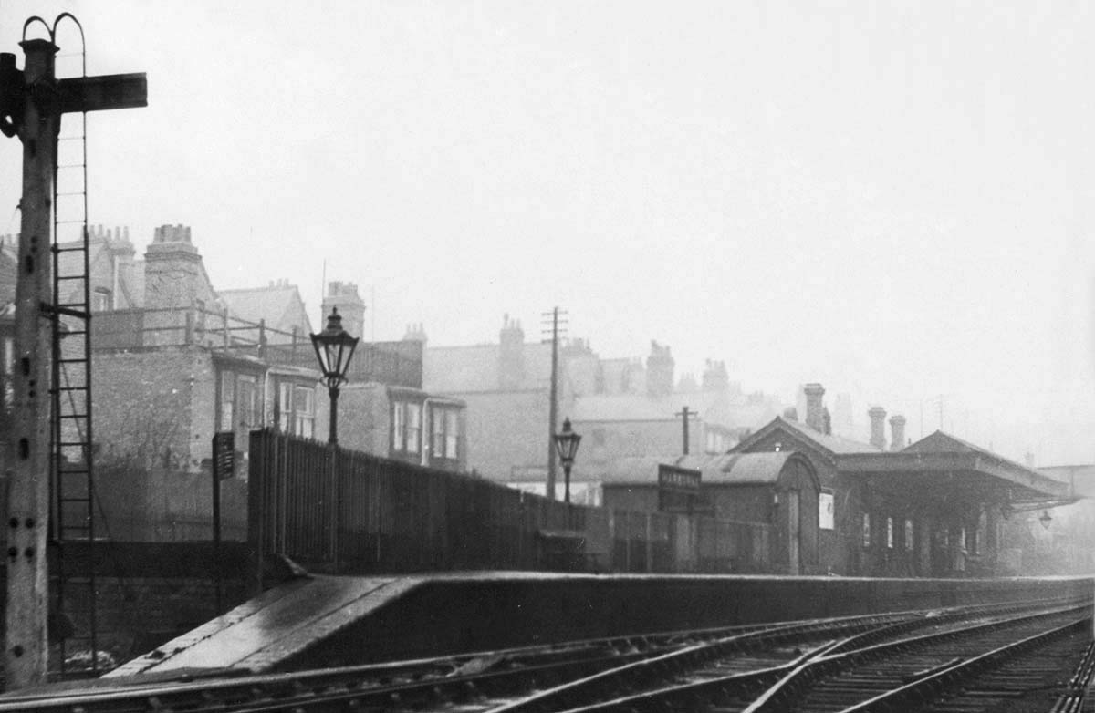Looking from the Hagley Road end of the station towards the turntable with the horse and carriage landing on the left on 24th November 1934