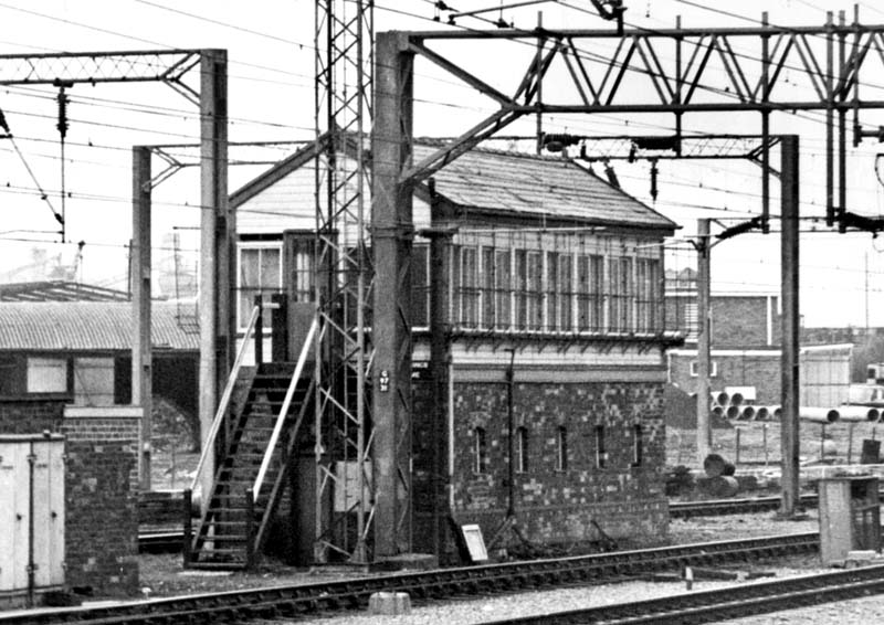 Nuneaton Down Sidings Shunting Frame was located at the north end of Nuneaton station between the Goods Siding - in front of the signal box - and Siding 3