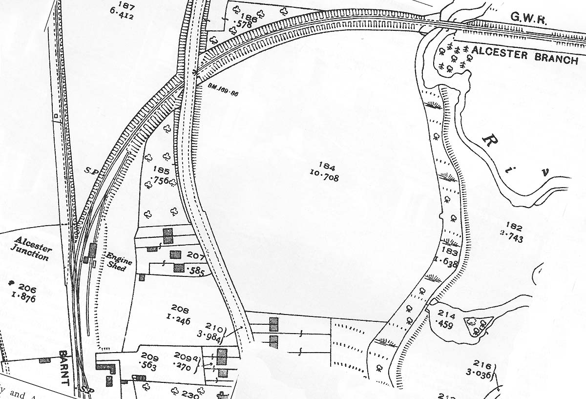 An Ordnance Survey map showing the juxtaposition of the junction with the Alcester Railway and Icknield Street
