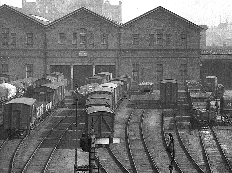 Close up showing the rail entrance to Central Goods Station's warehouse on 26th September 1922