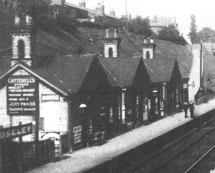 Close up showing Moseley Station's main passenger facilities on the up platform and the footpath from Woodbridge Road