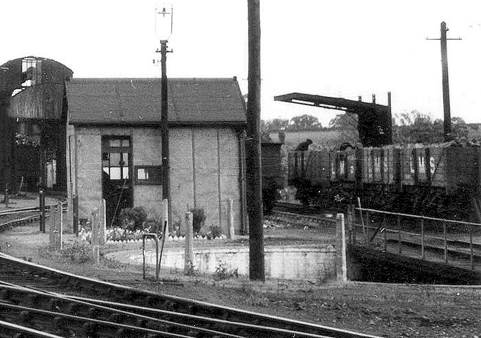 Close up showing the replacement turntable and shed office