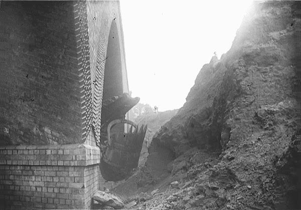 Another view of the steam shovel operating beneath the bridge carrying Ashlawn Road over the railway