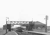 Close up looking towards Bearley Junction, with Alcester branch auto train in the up platform