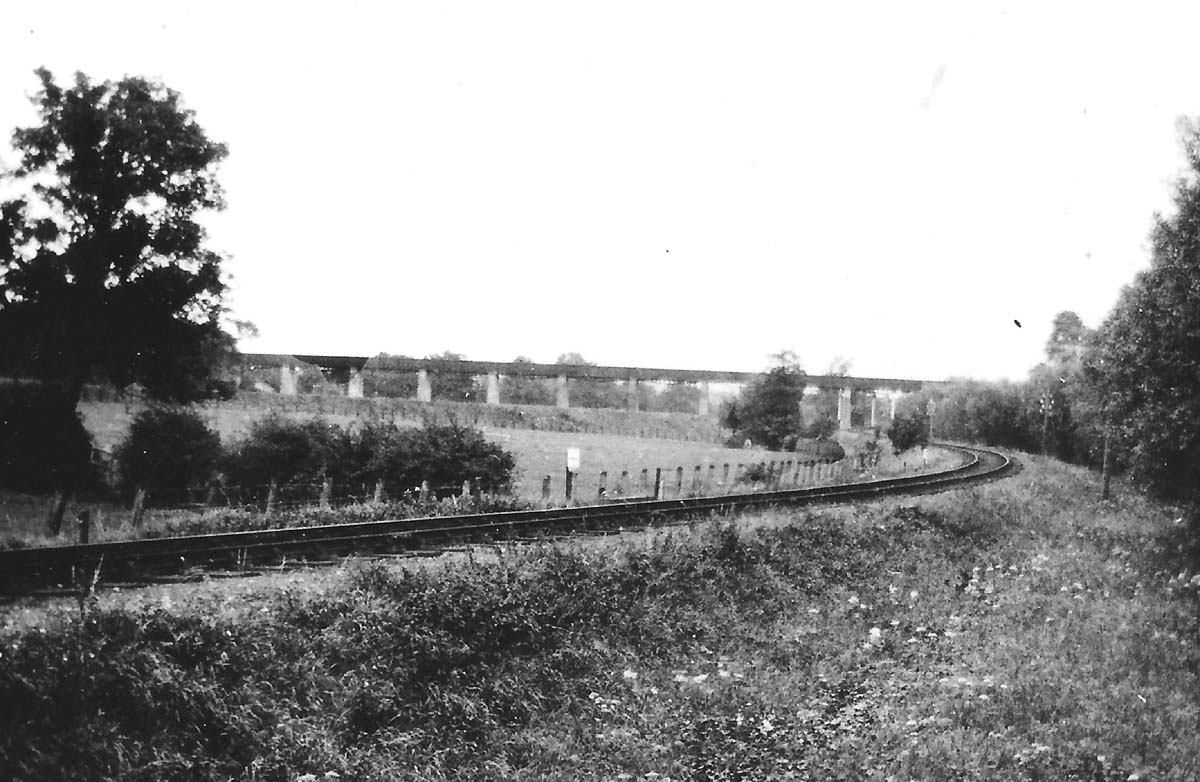 View along the Alcester Branch line towards the Edstone Aqueduct on Sunday 9th September 1928