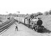 GWR 4-6-0 Castle class No 5079 'Lysander' with the 3.20pm Wolverhampton to Paddington express