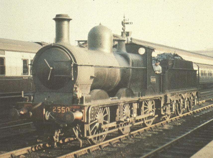 Great Western Railway 0-6-0 ‘Dean Goods’ or 2301 class No 2550 on the down through main line while acting as station pilot in February 1939