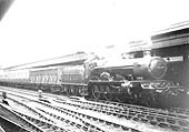 Great Western Railway 4-6-0 No 4064 �Reading Abbey� with an up express adjacent to Platform No 8 in 1934