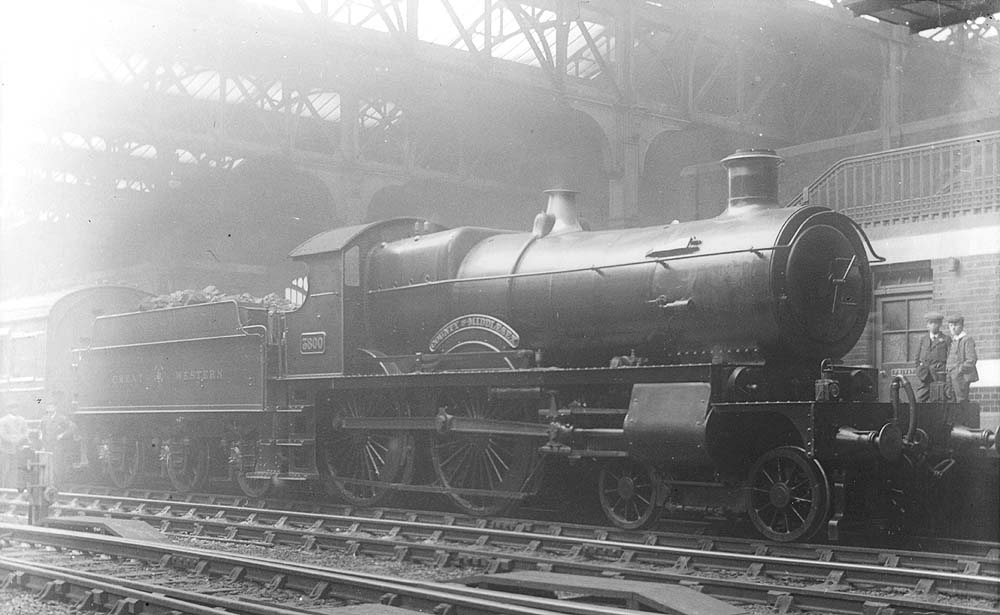 GWR 4-4-0 No 3800 'County of Middlesex' is seen standing at Platform 7 on an up express train probably to Paddington in April 1914