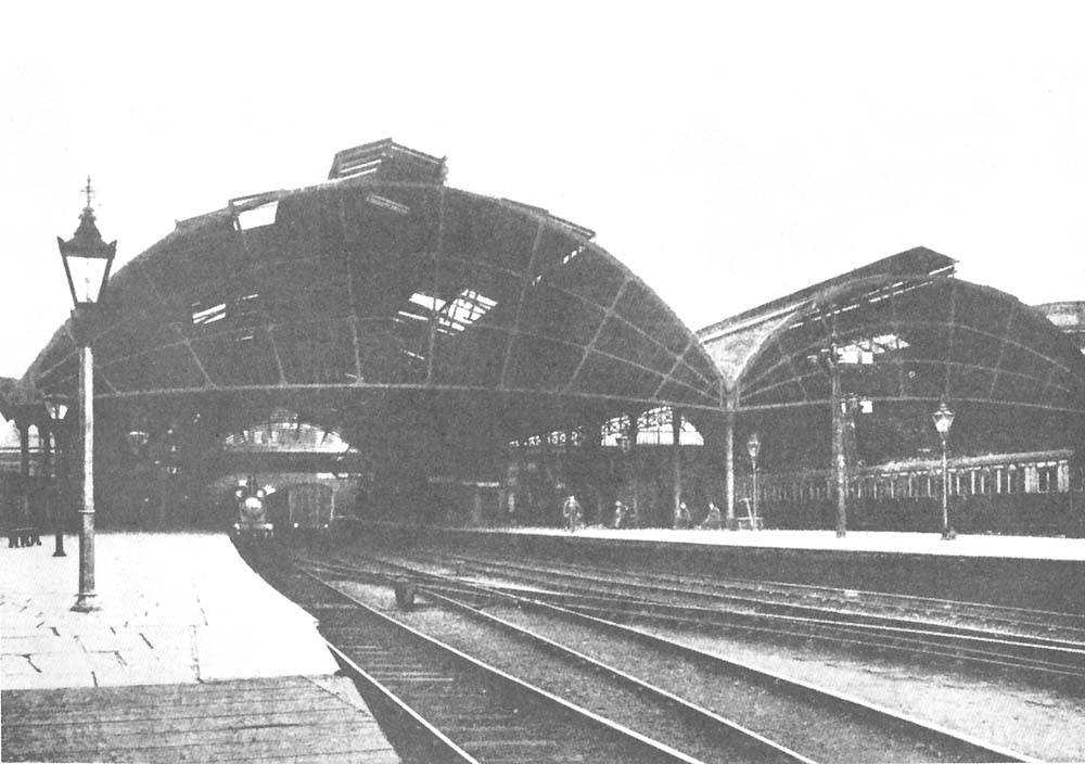 View of the North end of Snow Hill station in 1898 showing the twin train sheds with the one on the left covering the main up and down platforms