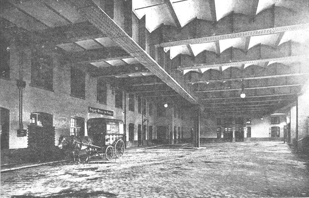 The spacious Birmingham (Snow Hill) Parcels Yard was located under platform 11  with a road exit directly on to Snow Hill