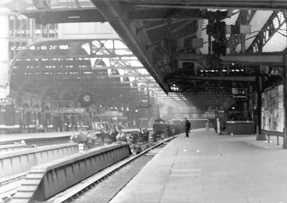 Looking back along Platform 5 towards Snow Hill Tunnel with a crane working on the up through line