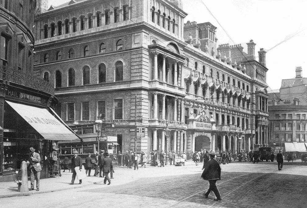 Another pre-First World War view of the Great Western Station, taken from Colmore Row close to the corner of Cathedral Yard