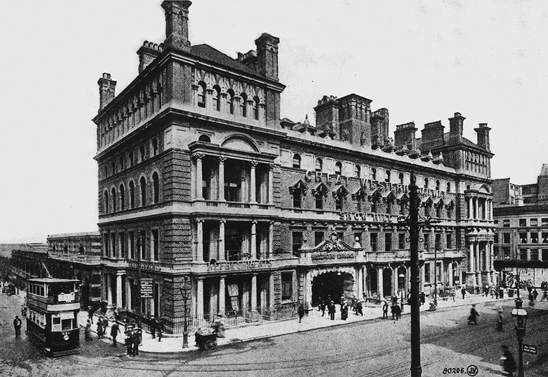 Another view of the superb and majestic former Great Western Hotel with the 1912 station buildings seen alongside of Livery Street