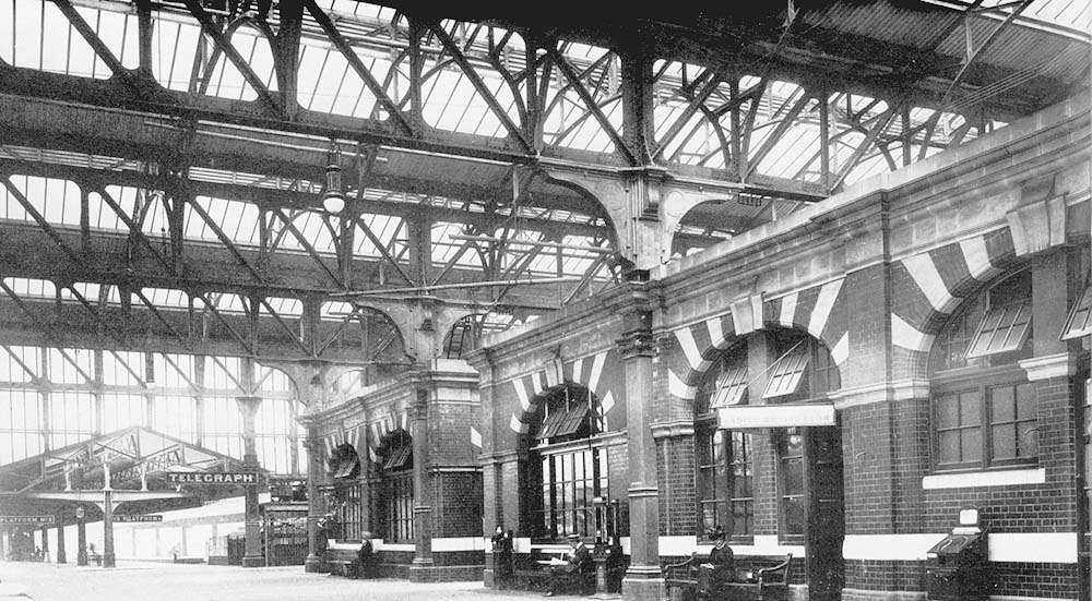 Looking in the direction of Hockley towards Bay Platforms 9 and 10 from the middle of the up platform with the Ladies Waiting Room to the right