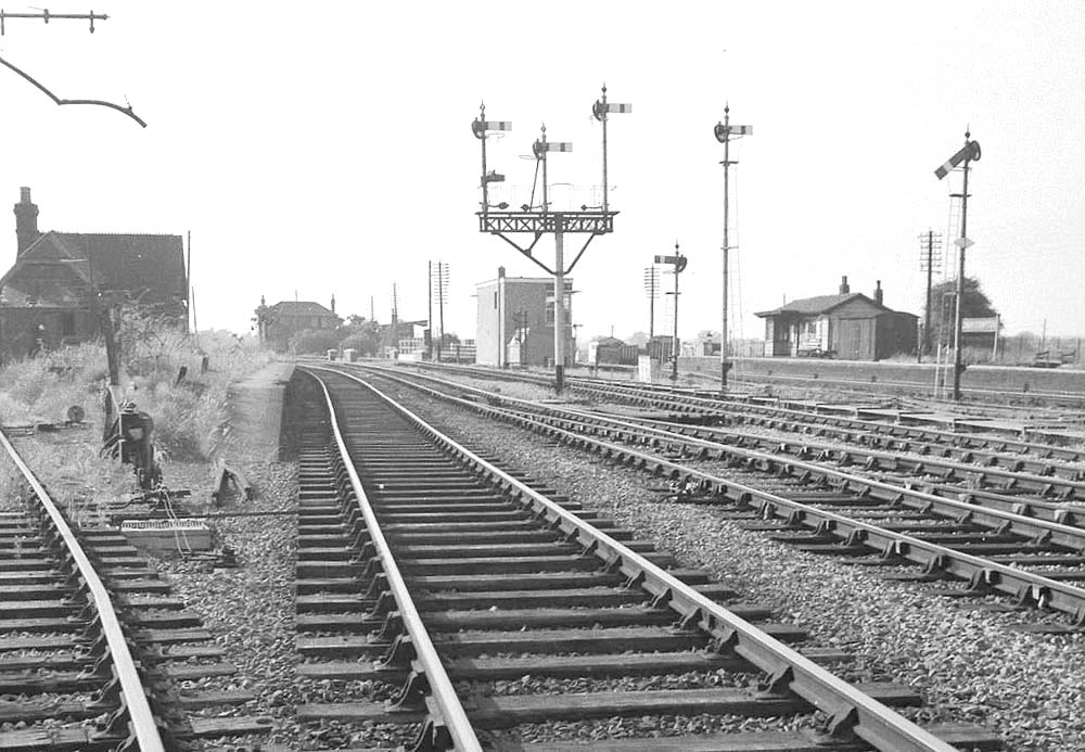 Looking north along the ex-SMJ lines to Stratford upon Avon on the left and the ex-GWR lines on the right