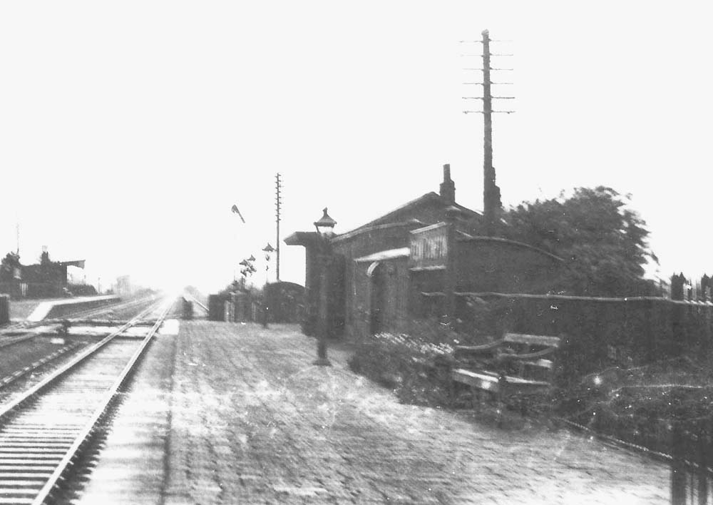 Close up showing Fenny Compton's station's second up platform and its passenger facilities