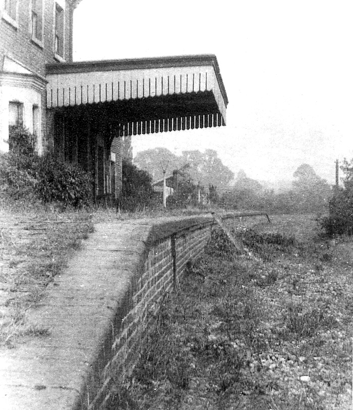 The track on the Alcester Branch was removed during WW1 to assist with the war effort