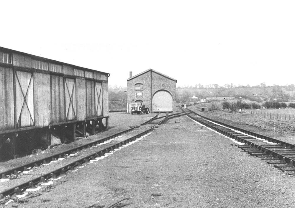 Looking towards Rowington Junction from the end of the station platform with the truncated branch line in the distance
