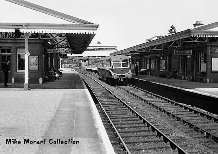 An unidentified ex-GWR Railcar is seen standing at Henley-in-Arden's down platform whilst on a local Moor Street to Stratford on Avon service