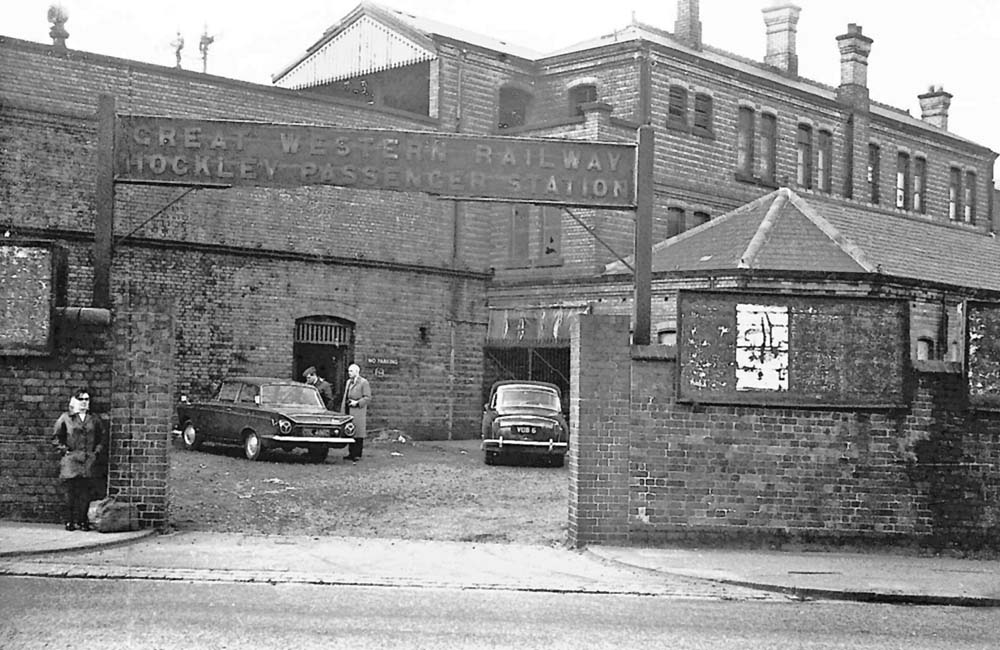 Another view of the entrance to Hockley passenger station accessed via Park Road, seen in March 1967