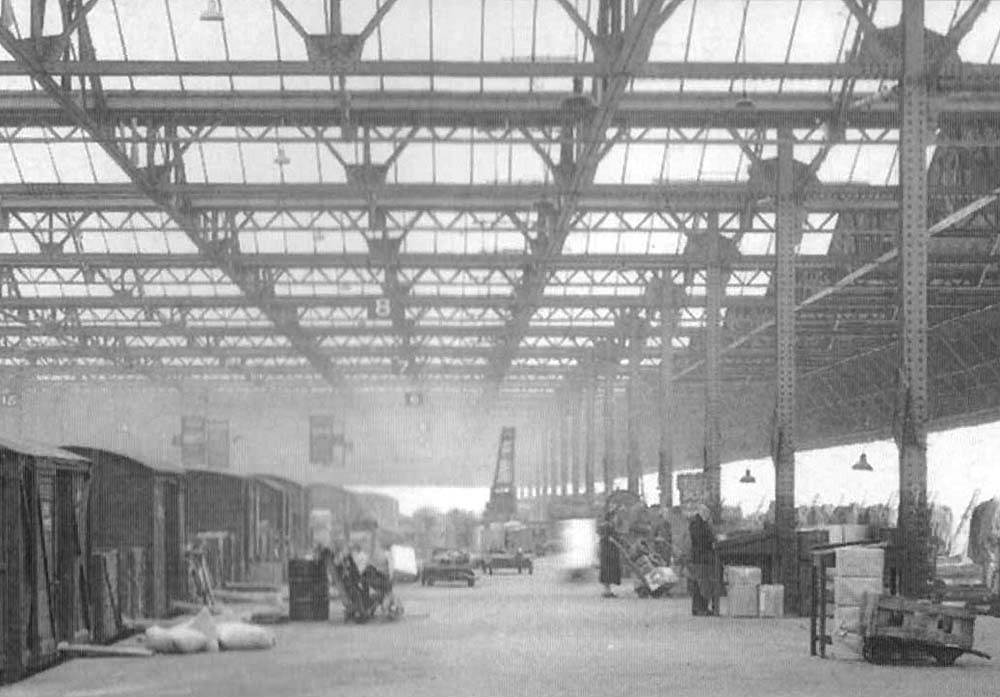 Close up showing the southerly section of decks 2 and 1 with a mobile crane standing on the platform