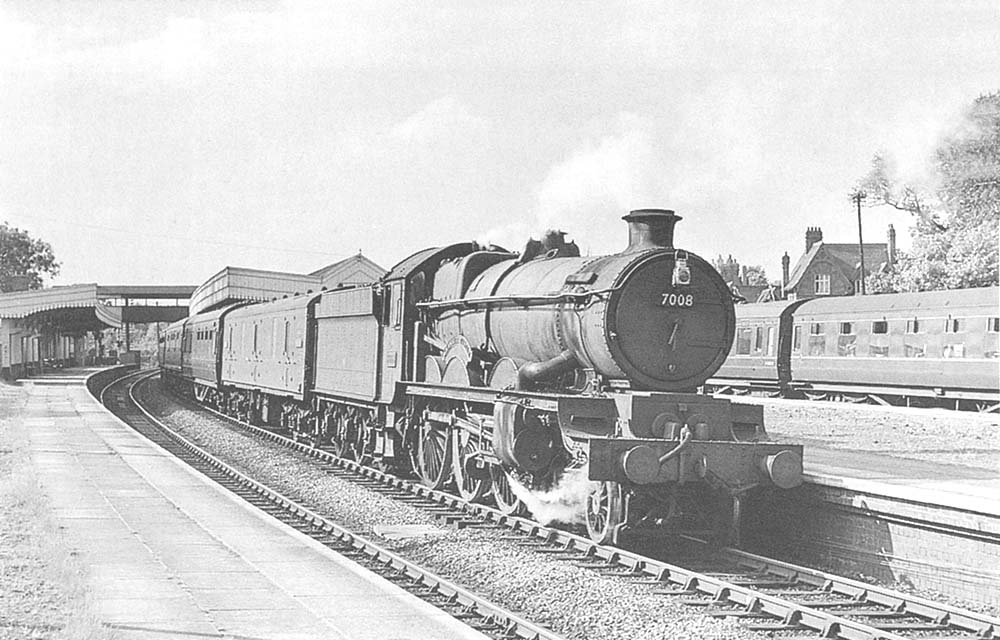 Ex-GWR Castle Class 4-6-0 No 7007