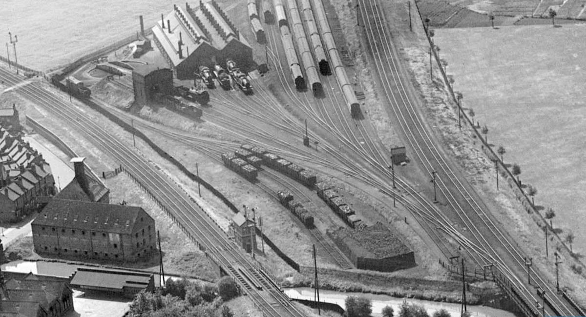 A close up of the area south of the canal showing the large plot of land purchased from Lord Guernsey in July 1852