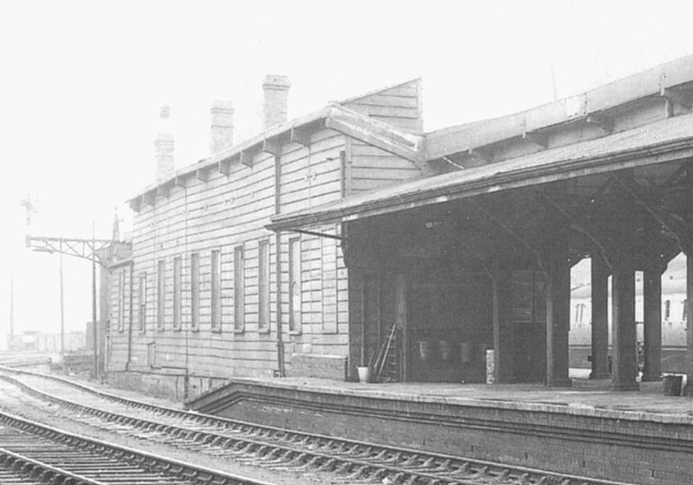 Close up showing the end of the bay platform and the remains of the 'excursion' shed roof