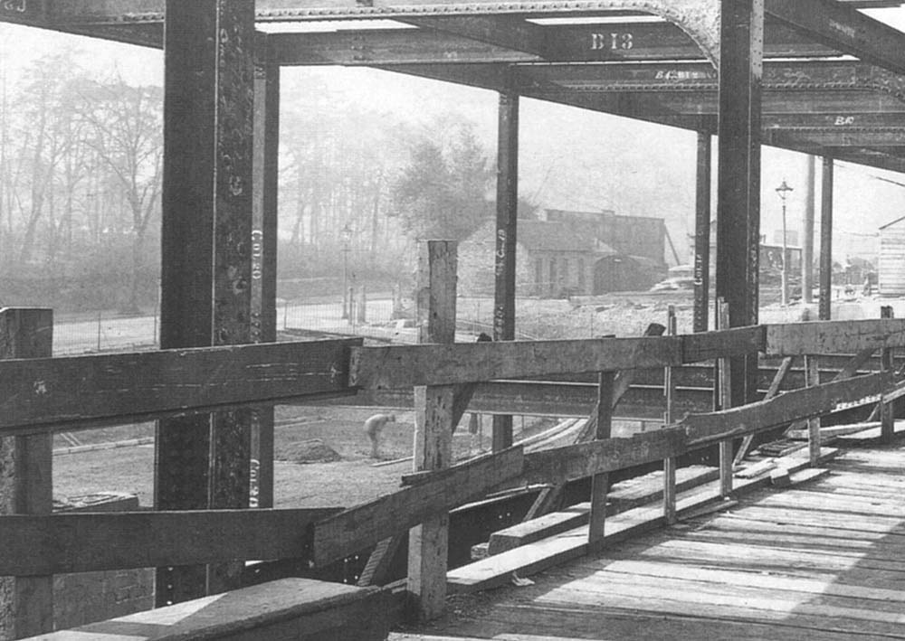 Close up showing Old Warwick Road and the entrance to the new forecourt still under construction