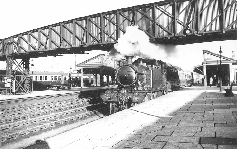 GWR 45xx class 2-6-2T Small Prairie No 5544 with two non-corridor toplight coaches on a down local