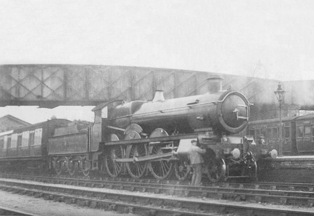 GWR 4-6-0 'Saint' class No 2914 'Saint Augustine' rests at Leamington with a down express to Birkenhead
