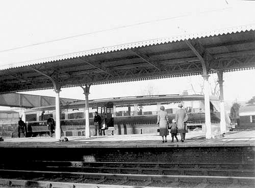 Looking from the down platform across to the up platform  with GWR No 2 diesel rail-car standing in the bay