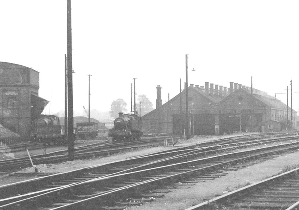 Close up showing the roads to both the coalingstage and the shed