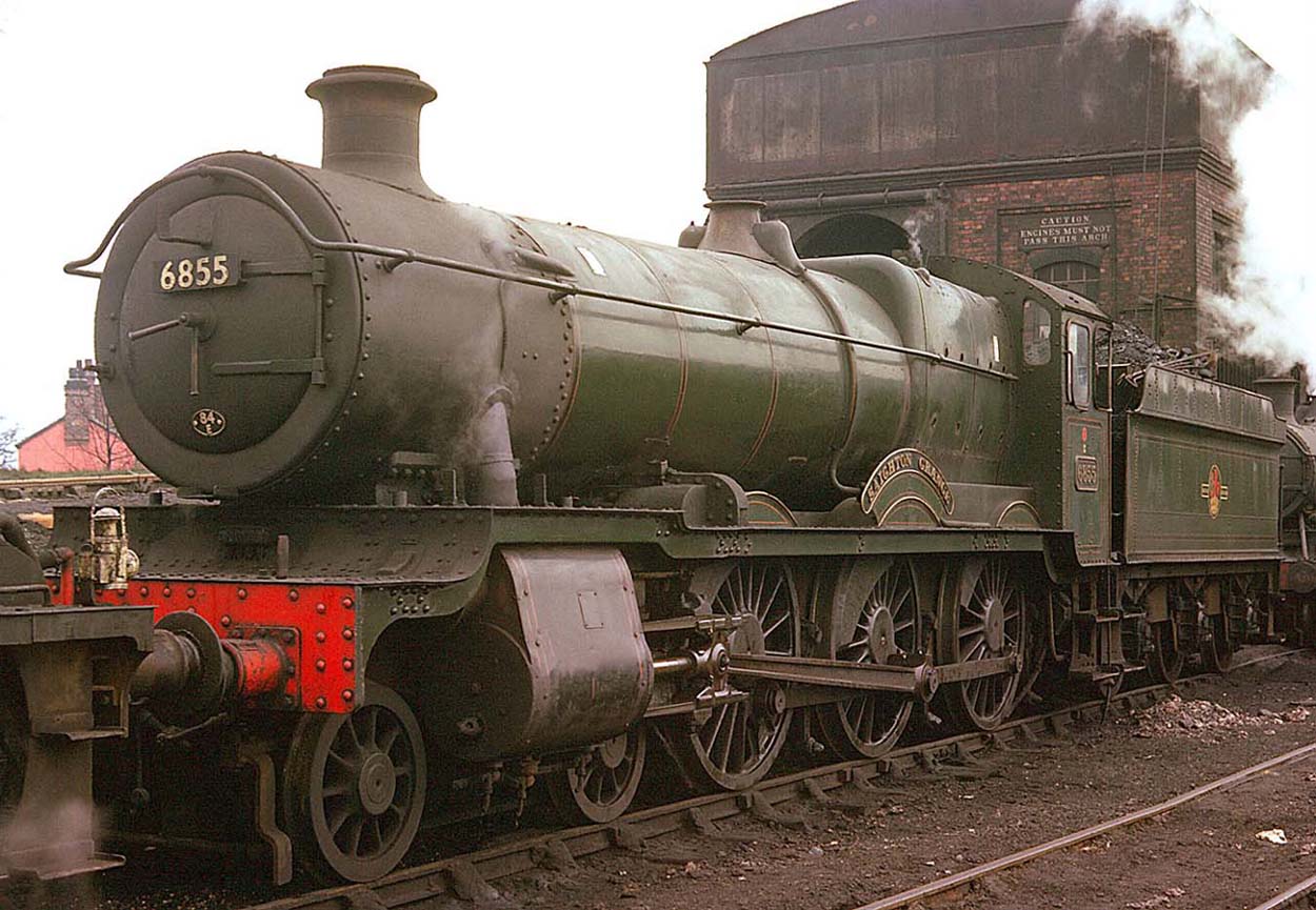 Another view of ex-GWR 4-6-0 No 6855 'Saighton Grange' standing below the coal stage at Leamington shed in March 1962