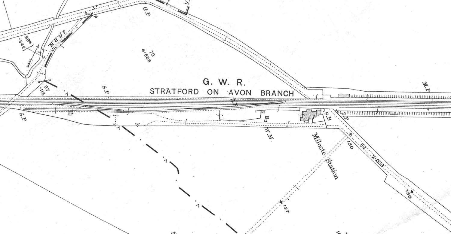 An 1913 Ordnance Survey map of Milcote station showing the line now doubled with the passing loop and the long siding remaining in-situ