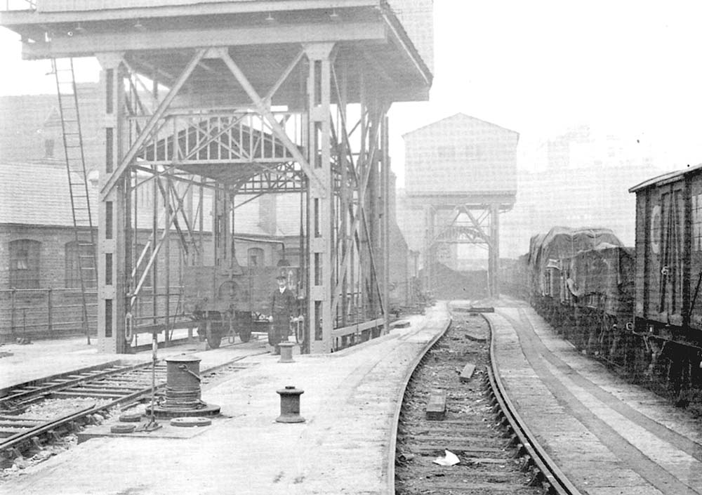 Close up showing one of the two wagon hoists provided by the Great Western Railway in 1924 to lower shed 'B' at Moor Street station