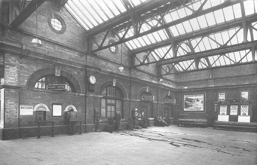 An official photograph of Moor Street Station concourse showing detail of the roof as seen in May 1915