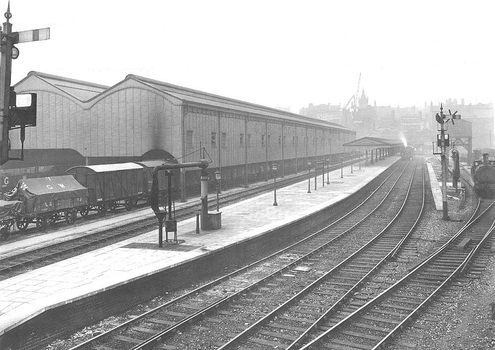 A view of Moor Street in May 1915 with the passenger terminus station dominated by the completed high level shed