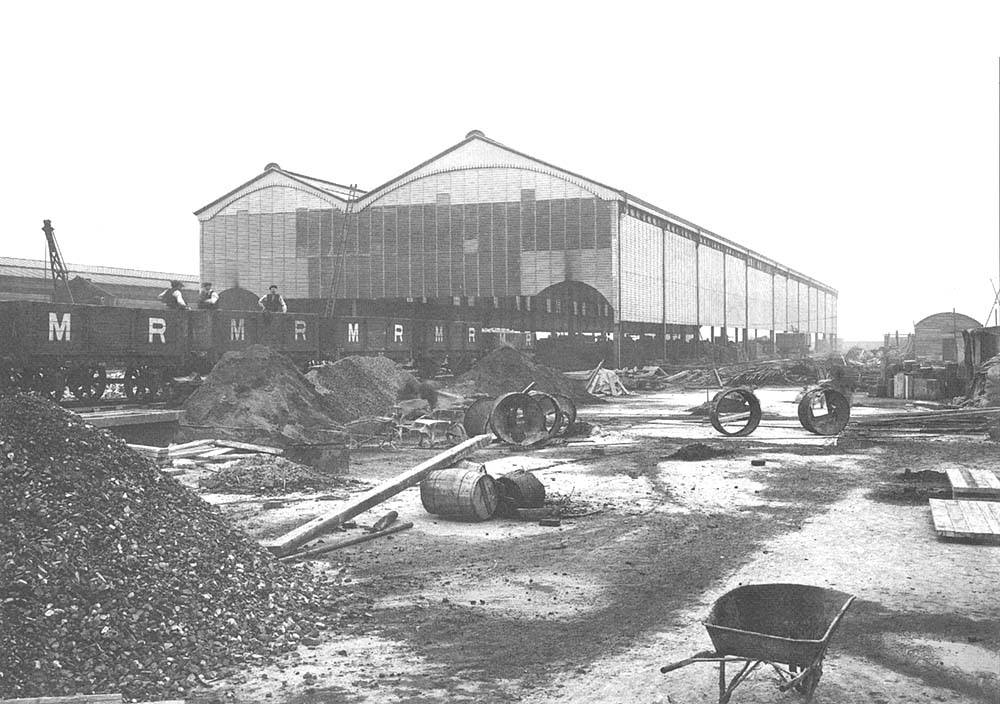 The high level shed steelwork frame was covered in cladding to provide weather protection for the goods being transhiped