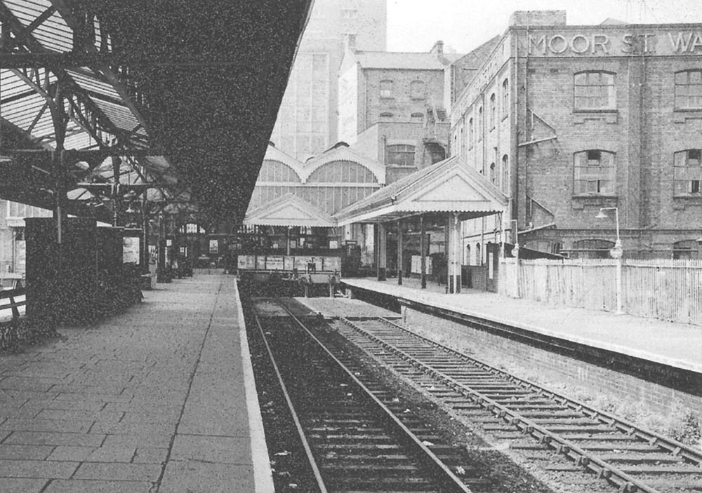 Looking along Platform 2 towards the traverser with Platform 1 and Moor Street warehouse  on right