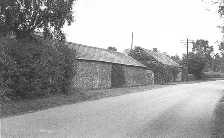 A closer view of the stone building once used by the tramway at Ilmington Wharfe