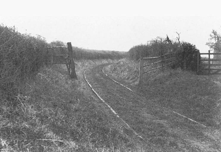 Looking south from Newbold Wharf along the tramway towards Moreton-in-Marsh on 3rd March 1918