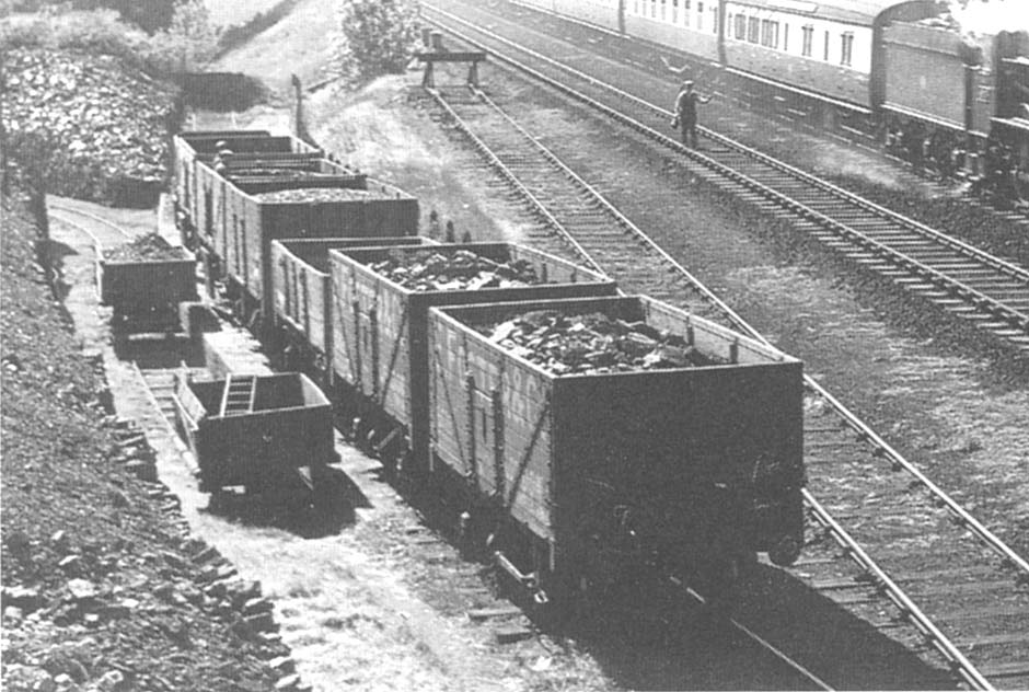 Close up showing the siding where coal was transferred from standard to narrow gauge wagons for the local gas works