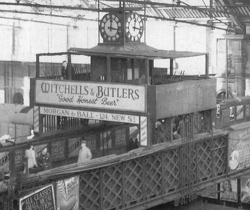 Close up showing New Street No 3 Signal Cabin which was accessed by a ladder from the footbridge and operated by a single signalman