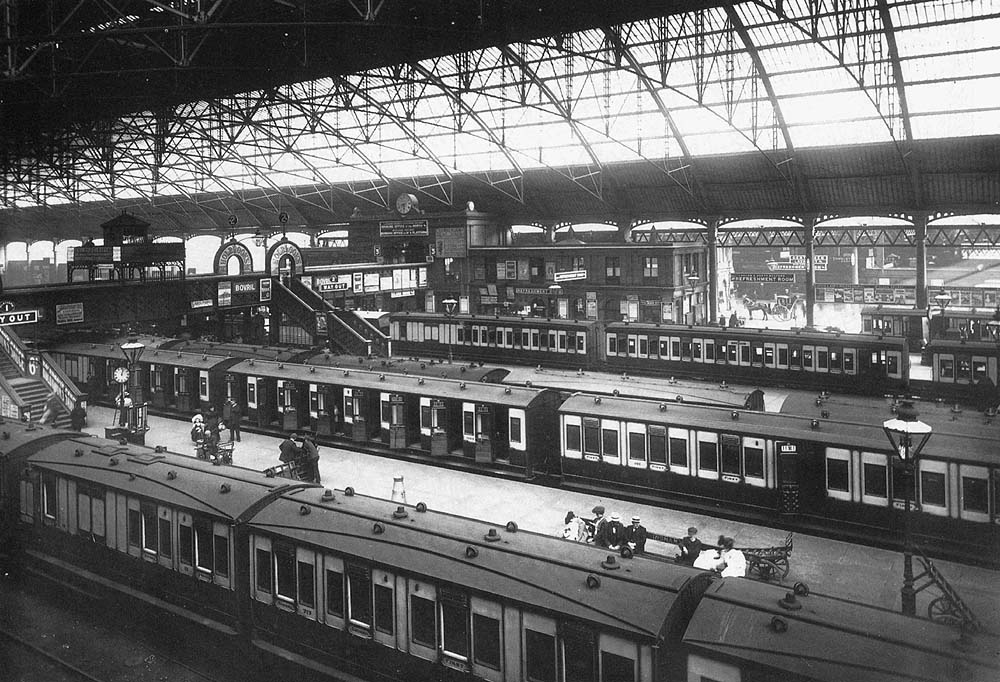 Looking from the offices in Queens Hotel from above the Stour Valley bay across to to the entrance for passengers to the right of the building on Platform 3