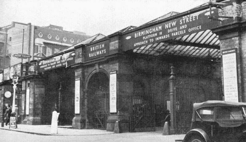 The Station Street entrance to the station with the pedestrian access to the footbridge on the left and access to the Cab Driveway on the right