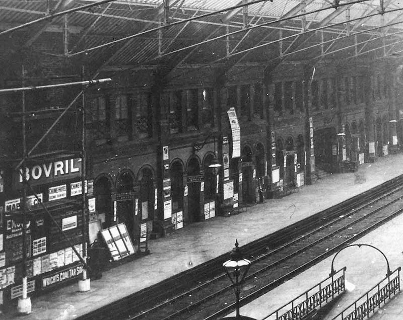 Close up showing the two road Stour Valley bay located at  the West end of Platform 1 together with the ramp down to the subway